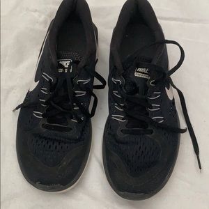 NIKE flex 2017 run shoes and reversible headband